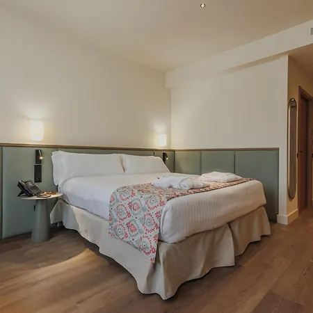 Malvarrosa Plaza By Intelier Hotel 4*