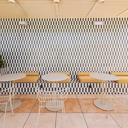 Hotel Malvarrosa Plaza By Intelier